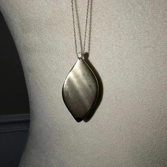 3/$30 LOFT Long Golden Leaf Necklace - Picture 3 of 4
